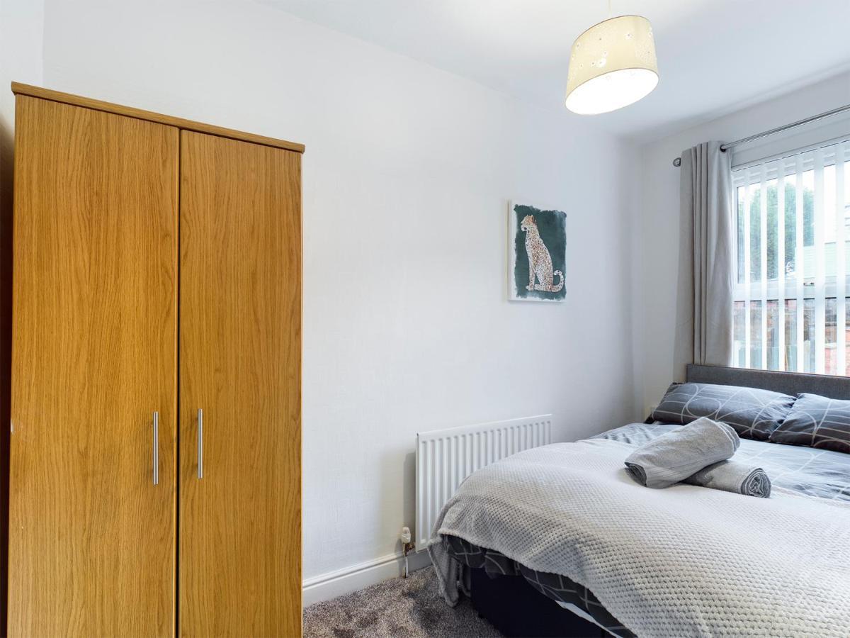 צ'סטר Cheerful 3 Bedroom Home With Free Parking And Wifi מראה חיצוני תמונה