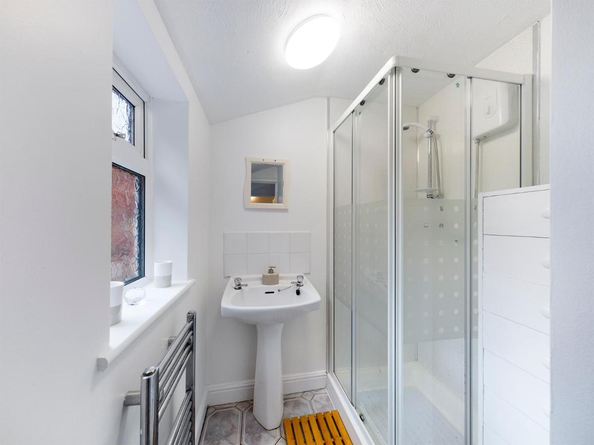 צ'סטר Cheerful 3 Bedroom Home With Free Parking And Wifi מראה חיצוני תמונה